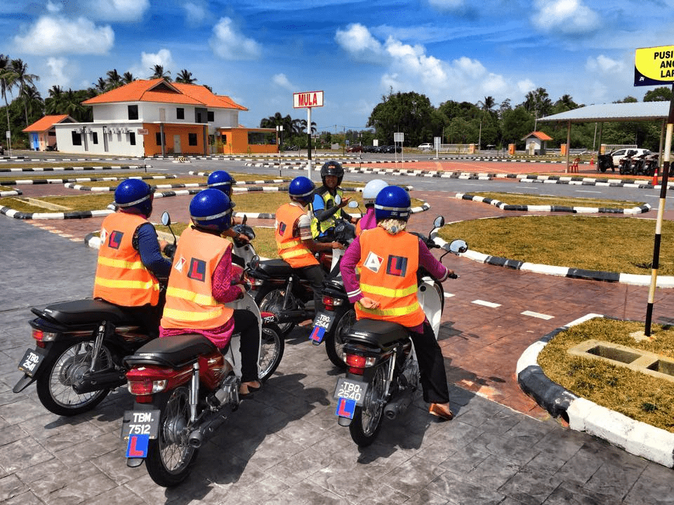 Naik Taraf Lesen B2, B1 ke B Full Tanpa Perlu Ambil Lesen Baru – Ini Syaratnya